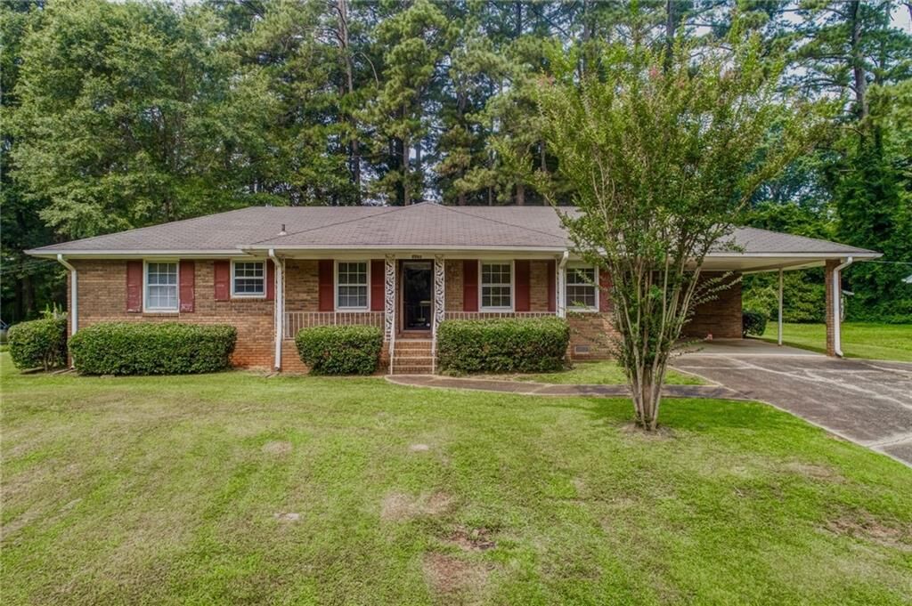 Property Photo:  5492 Melanie Lane SW  GA 30126 