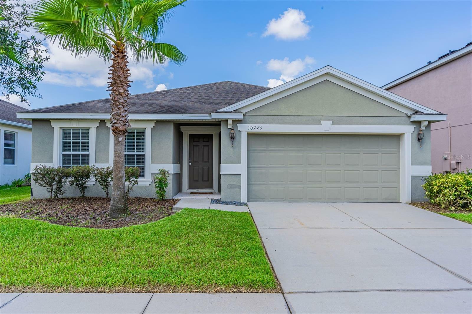 Property Photo:  10775 Cabbage Tree Loop  FL 32825 