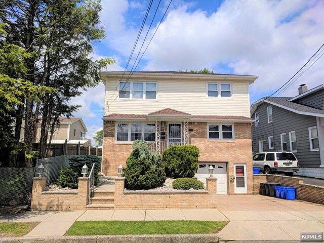 449 Alder Street 2nd Floor  Lyndhurst NJ 07071 photo