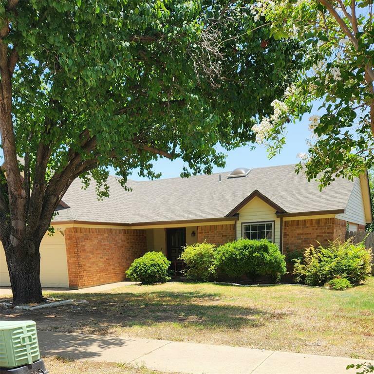 Property Photo:  805 Norton Drive  TX 76179 