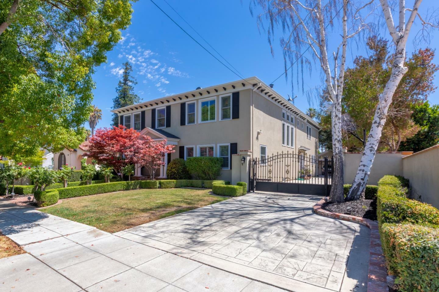 Property Photo:  976 Riverside Drive  CA 95125 