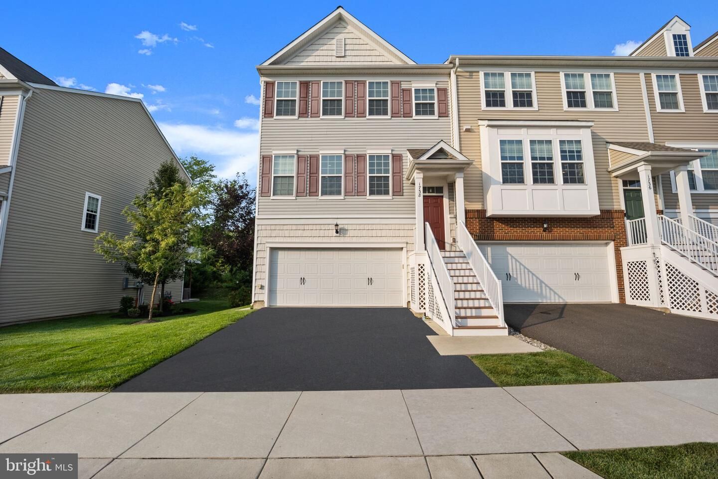 Property Photo:  1738 Beacon Lane  PA 18976