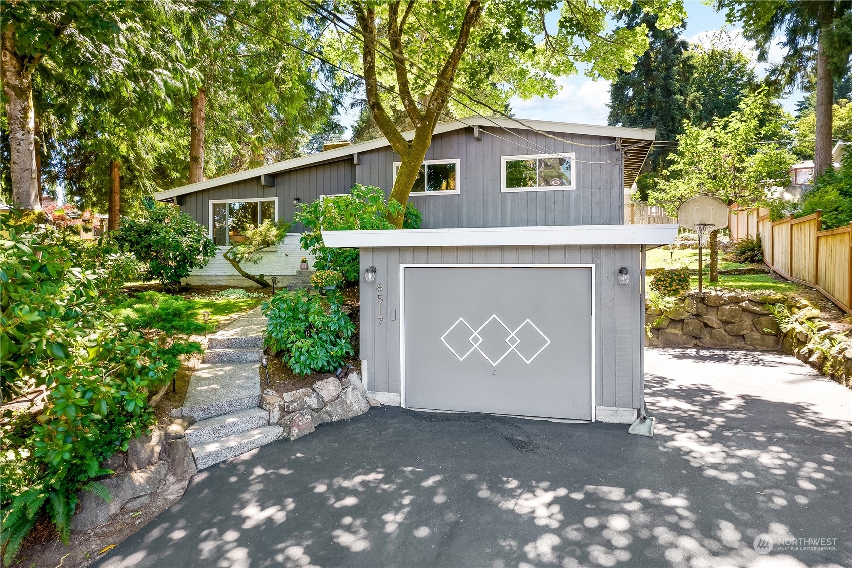 Property Photo: 6517 NE 198th Street WA 98028