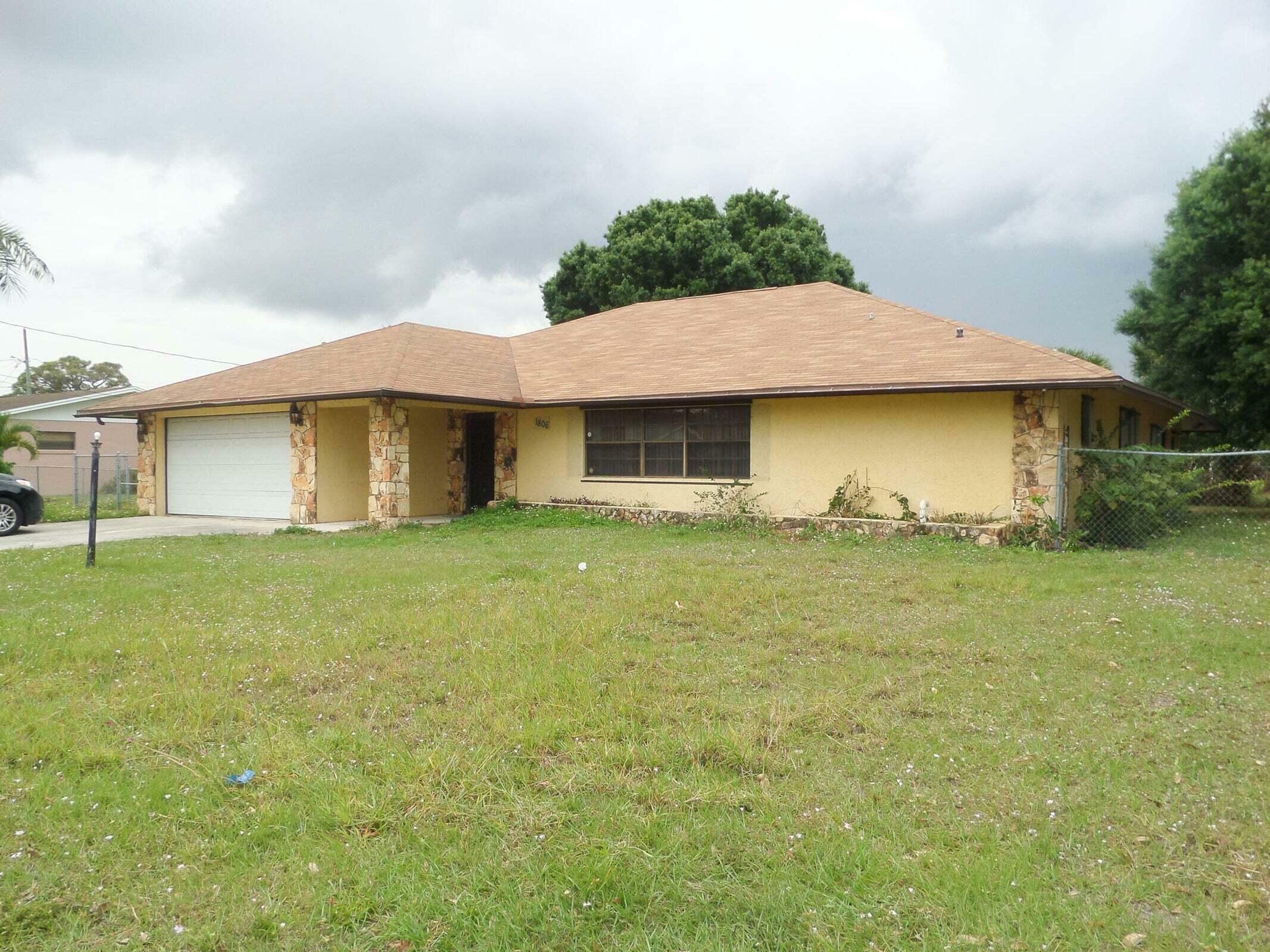 Property Photo:  1806 Avenue M  FL 34950 