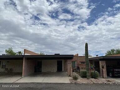 Property Photo: 5526 N Arroyo Grande Drive AZ 85718