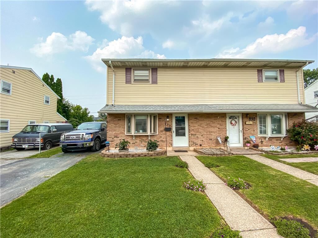 Property Photo:  830 Poplar  PA 18032 