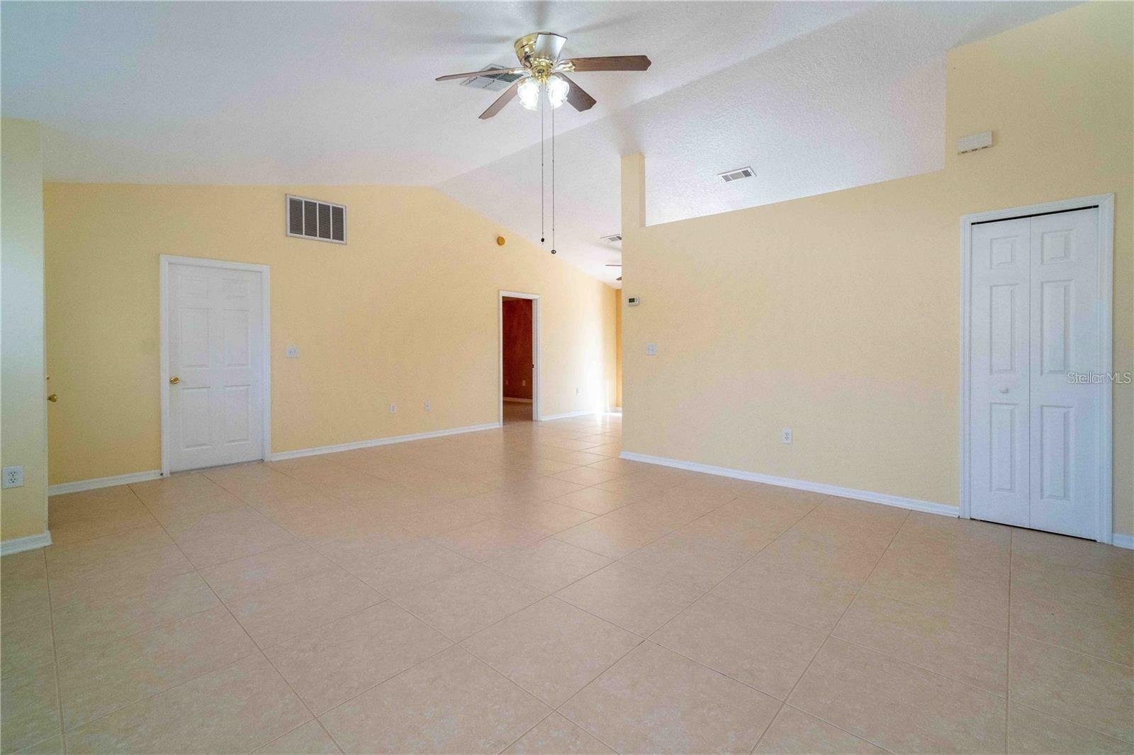 Property Photo:  917 Salerno Court  FL 34758 