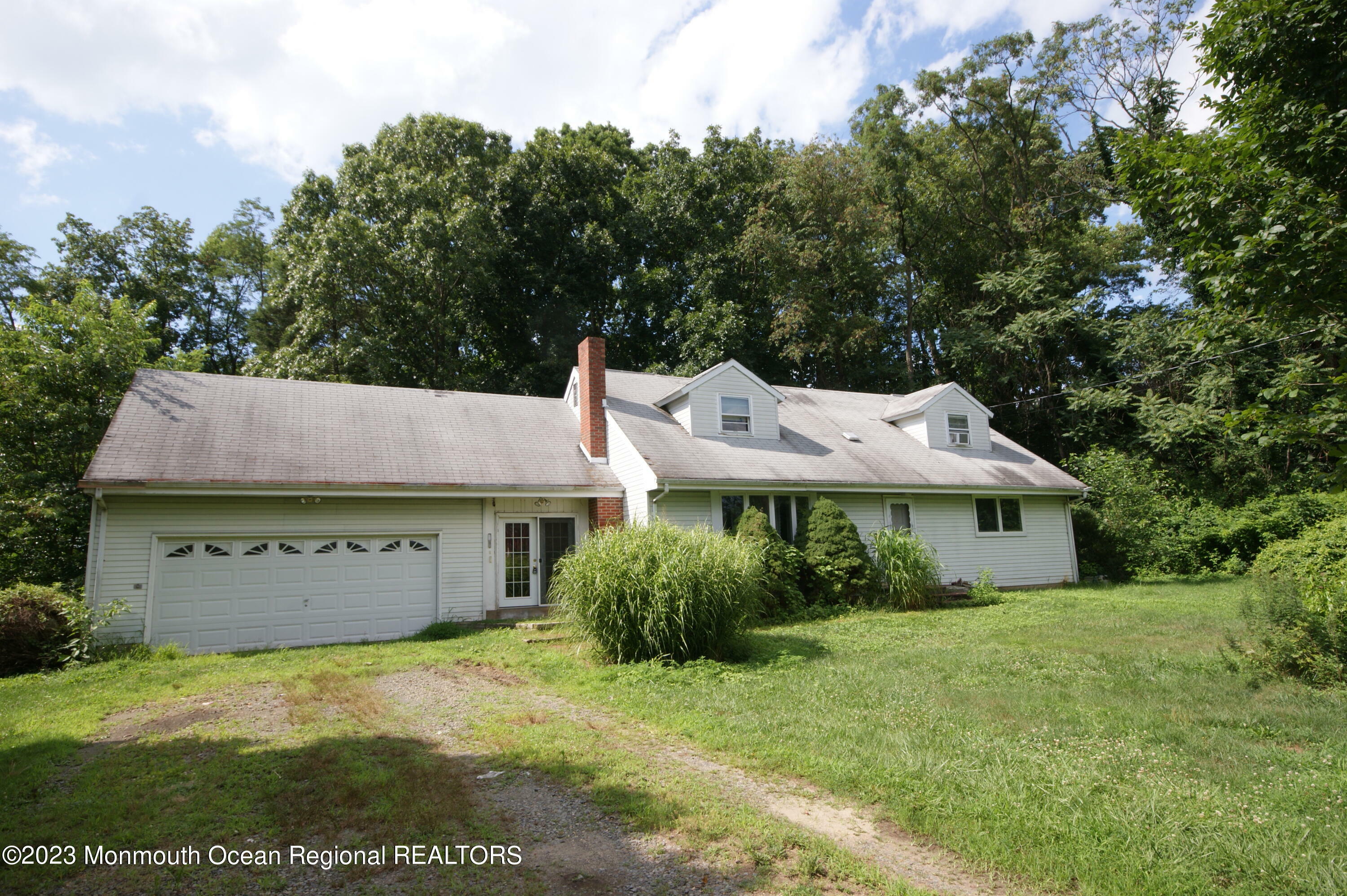 Property Photo:  46 Burlington Path Road  NJ 08514 