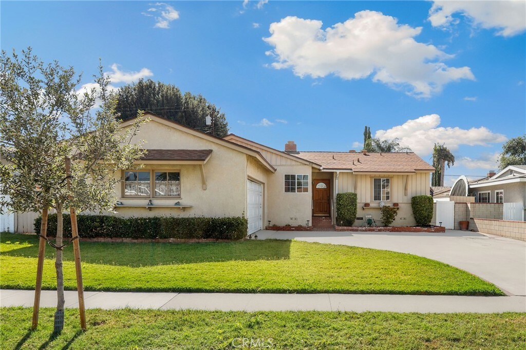 Property Photo: 310 N Dexford Drive CA 90631