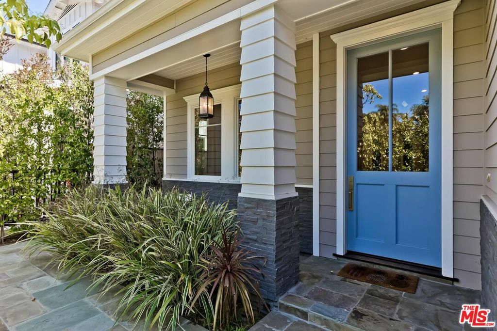 Property Photo: 4306 Forman Avenue CA 91602