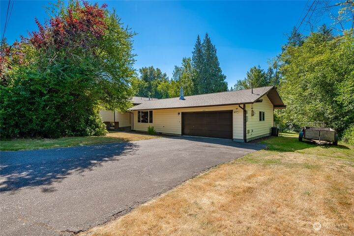 Property Photo: 633 Trout Lake Drive WA 98226