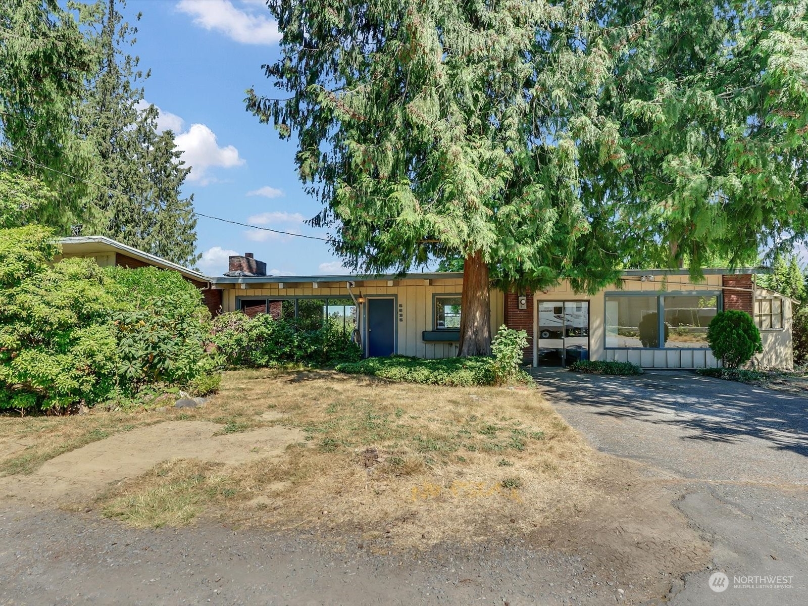 Property Photo:  5625 213th Street SW  WA 98043 