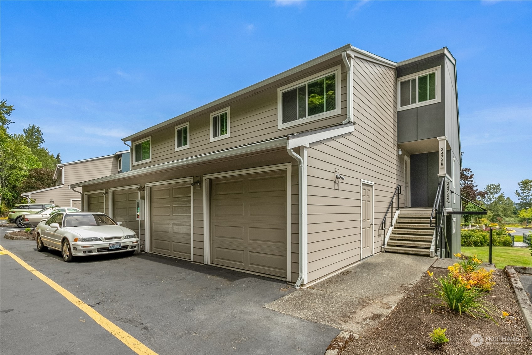 Property Photo:  24766 45th Avenue S 12-D2  WA 98032 