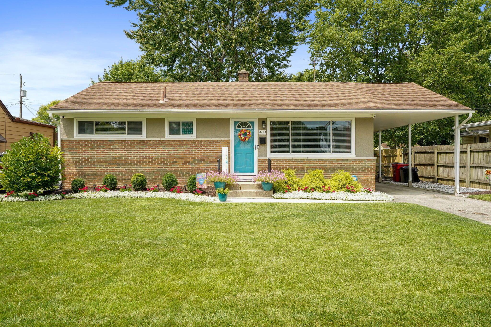 Property Photo: 4175 Brookgrove Drive OH 43123