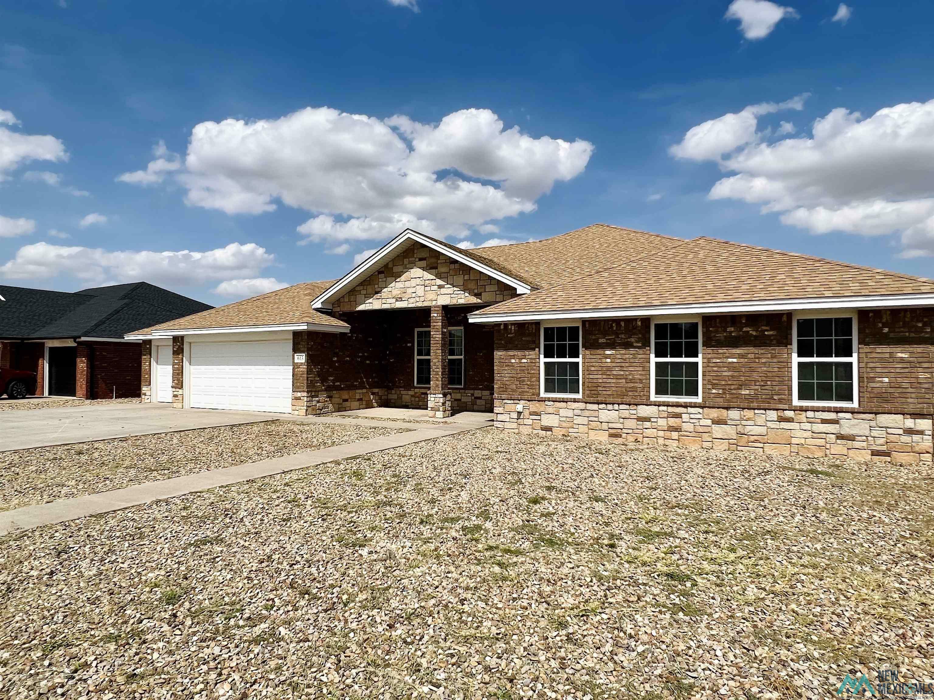 Property Photo: 613 Providence Circle NM 88101