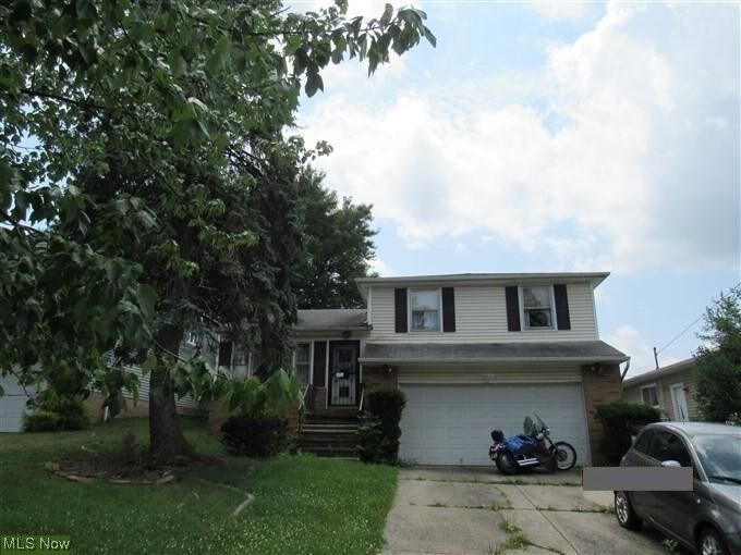 Property Photo:  422 Union Street  OH 44146 