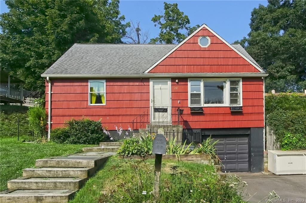 Property Photo:  20 Robart Street  CT 06516