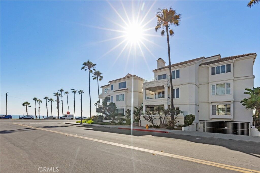 Property Photo:  1000 Pacific Coast 3  CA 92648