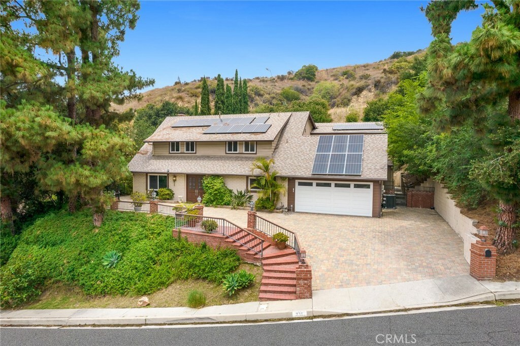 Property Photo:  231 Sleepy Hollow  CA 91206 