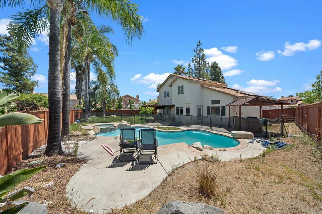 Property Photo:  41487 Saria Court  CA 92562 