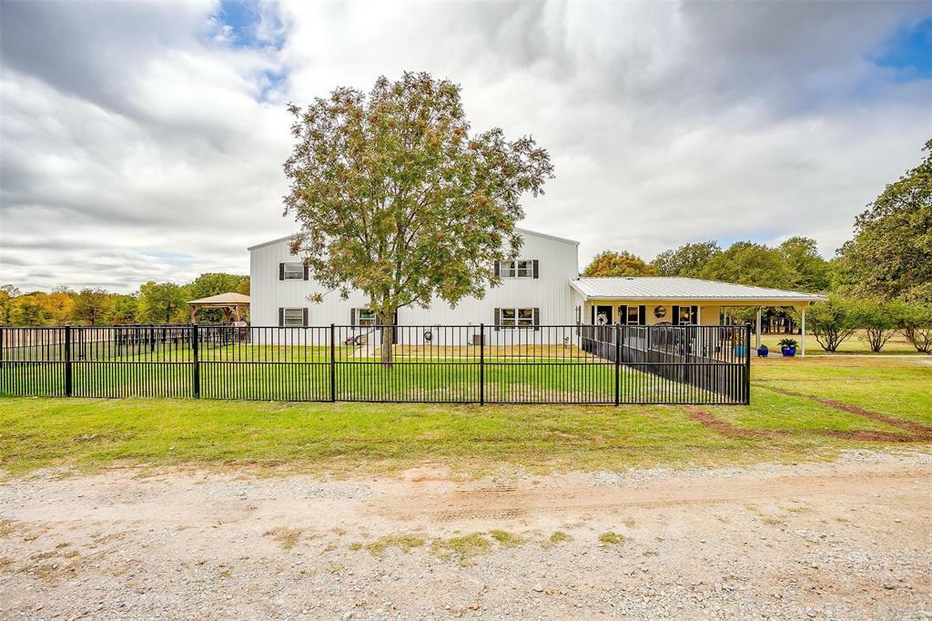 Property Photo:  1233 Leech Road  TX 76487 