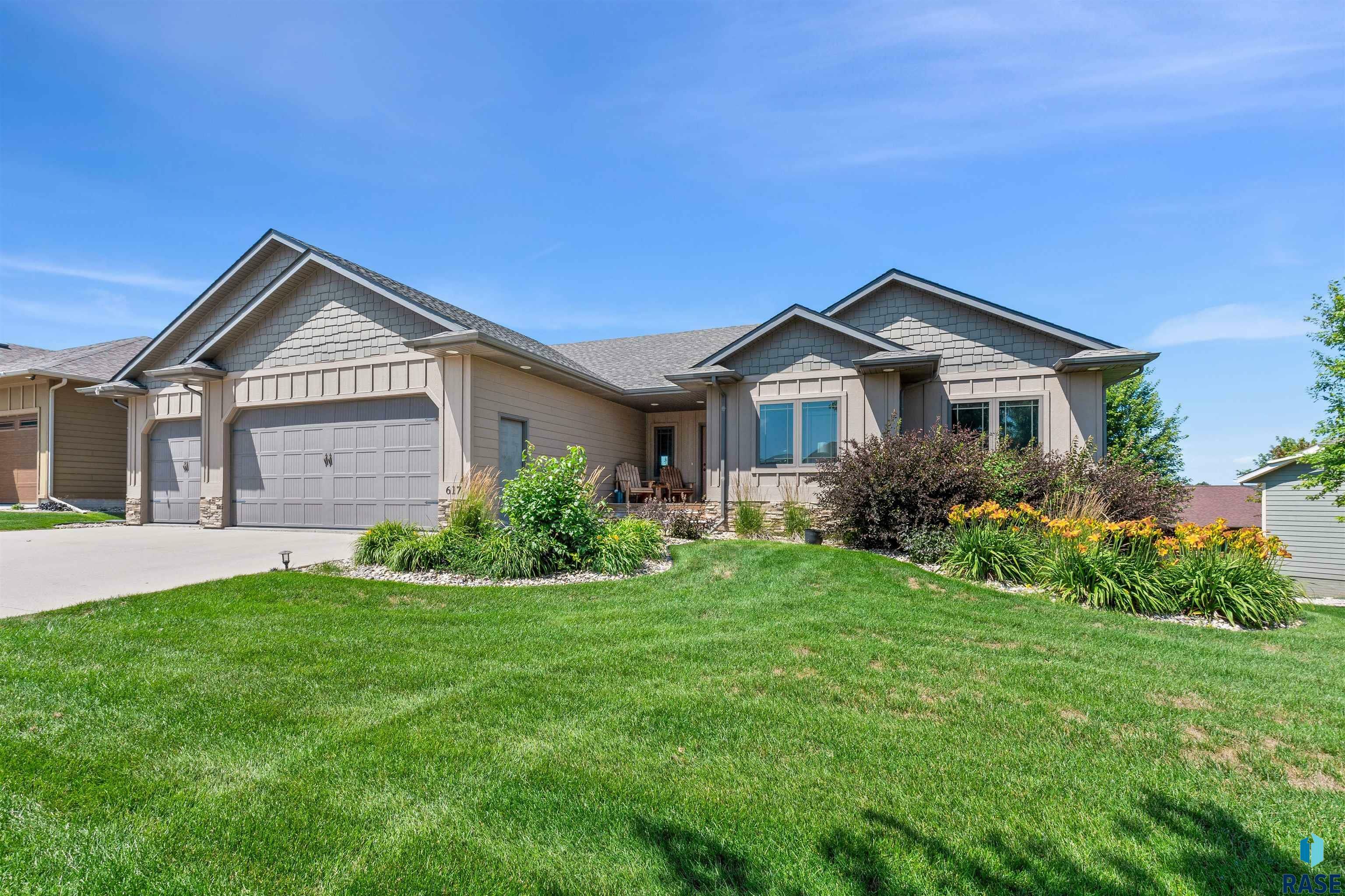 Property Photo:  617 S Berretta Ln  SD 57106 