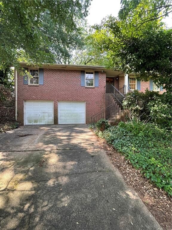 Property Photo:  240 Mansell Circle  GA 30075 