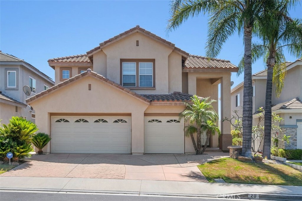 Property Photo: 20 Celonova Place CA 92610