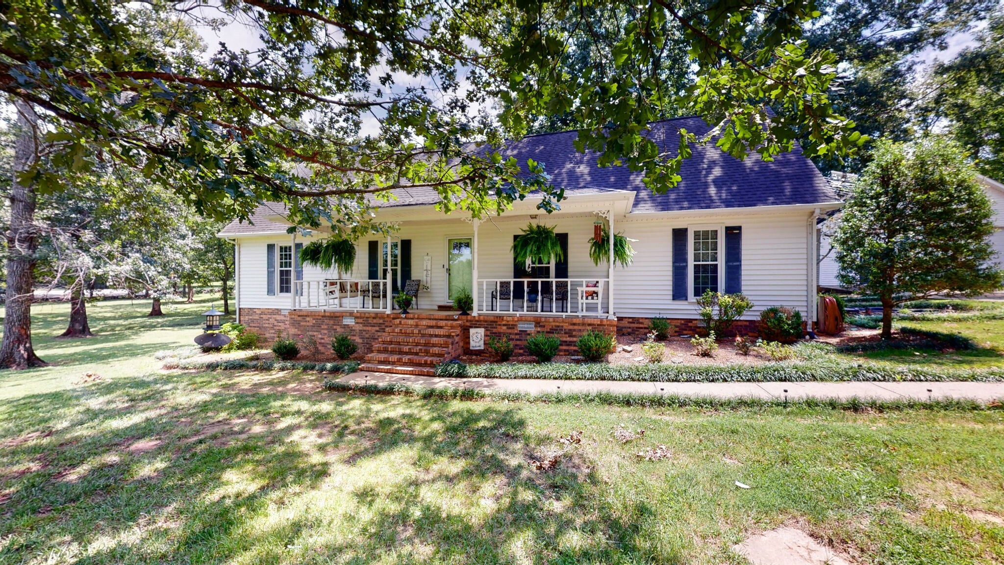 Property Photo:  201 Longwood Dr  TN 37160 