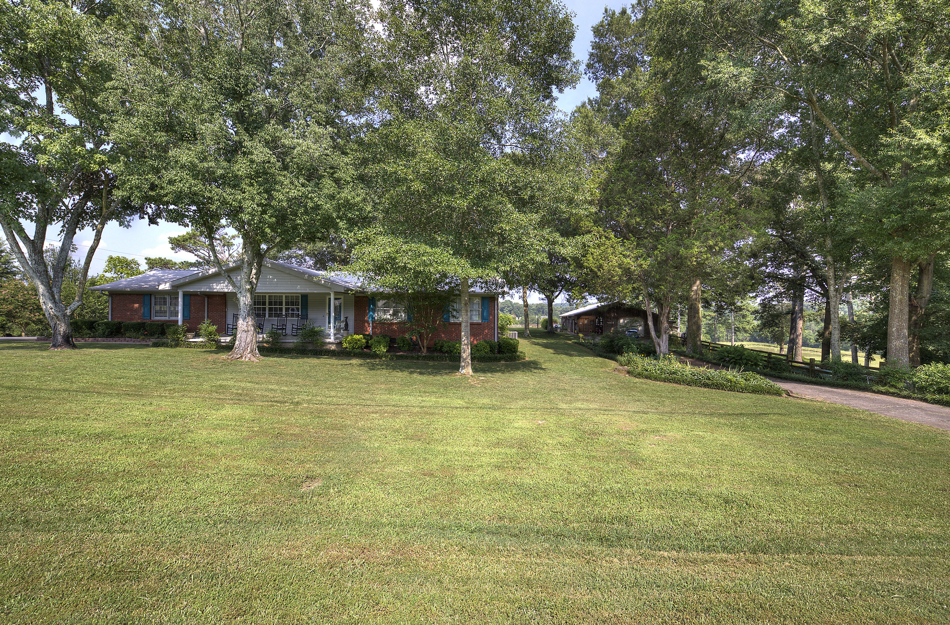 317 Pathfinder Circle SE  Calhoun GA 30701 photo