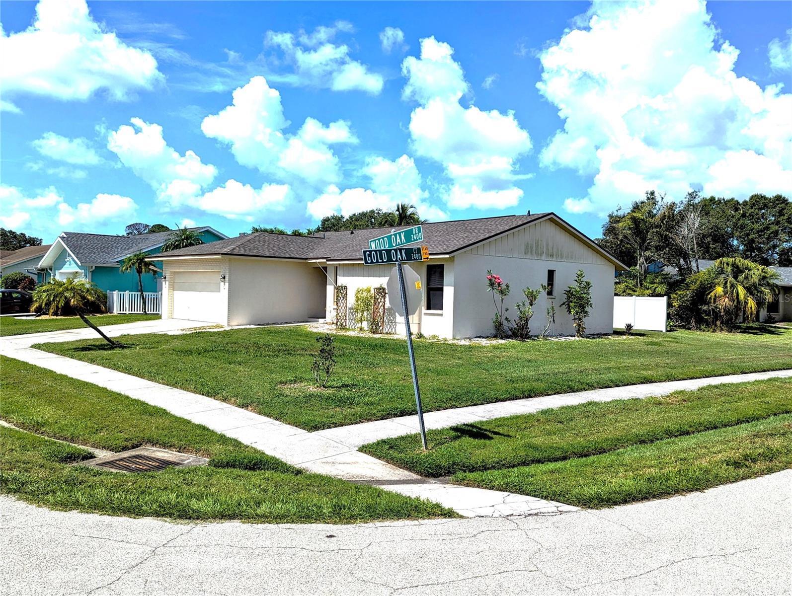 Property Photo: 2458 Wood Oak Drive FL 34232