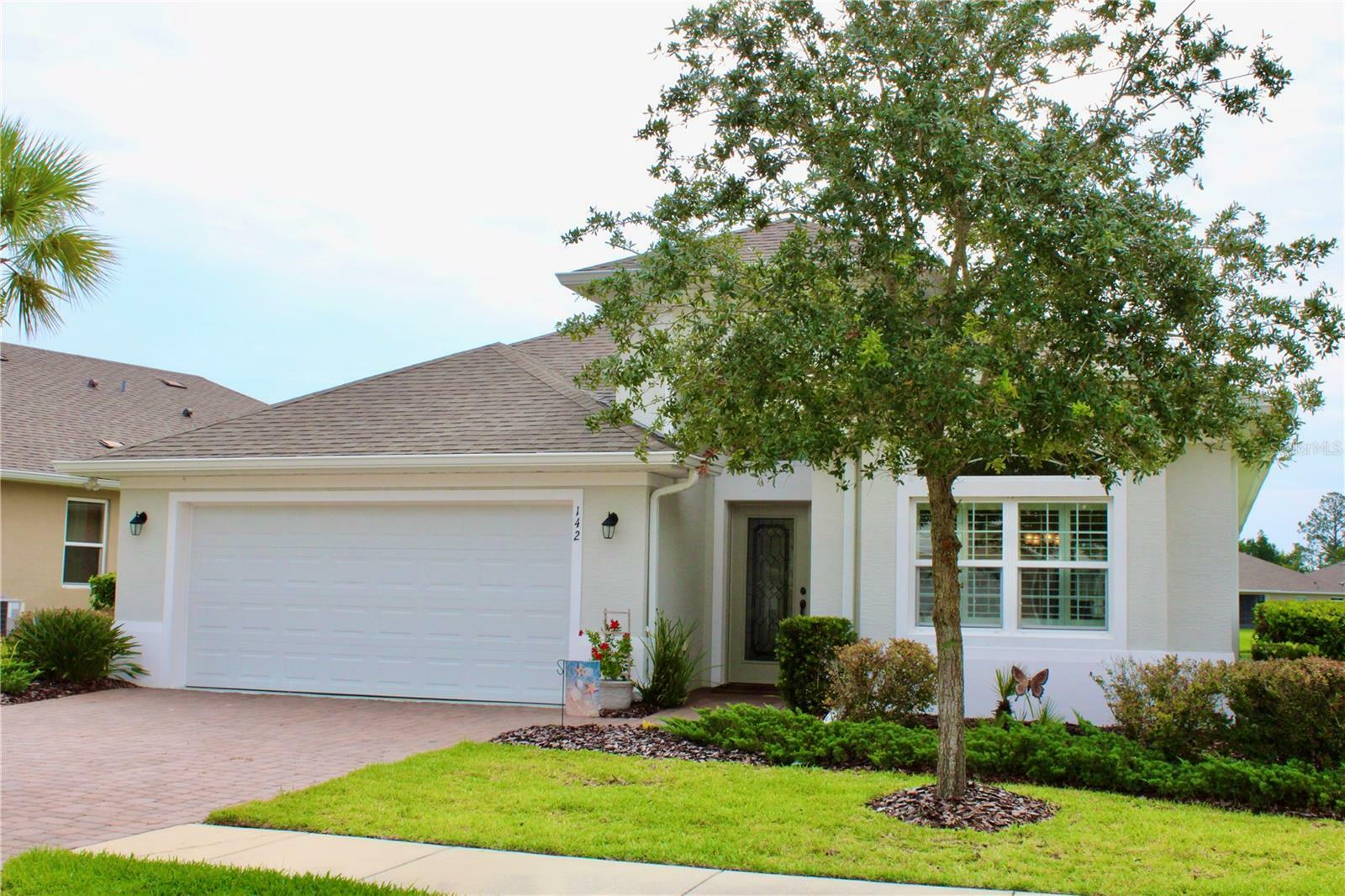 Property Photo: 142 Park Place Circle FL 32164