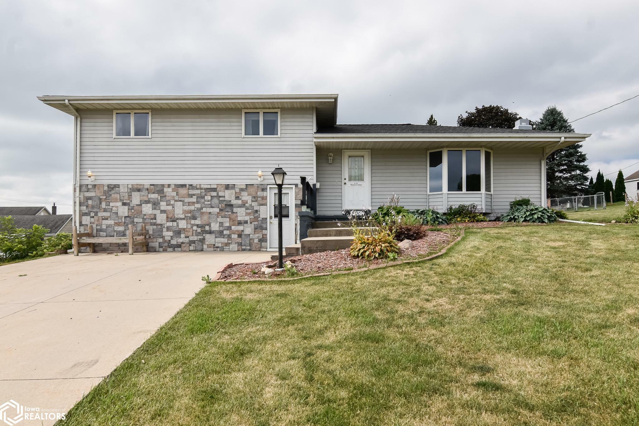 Property Photo:  504 Oak Street  IA 50528 