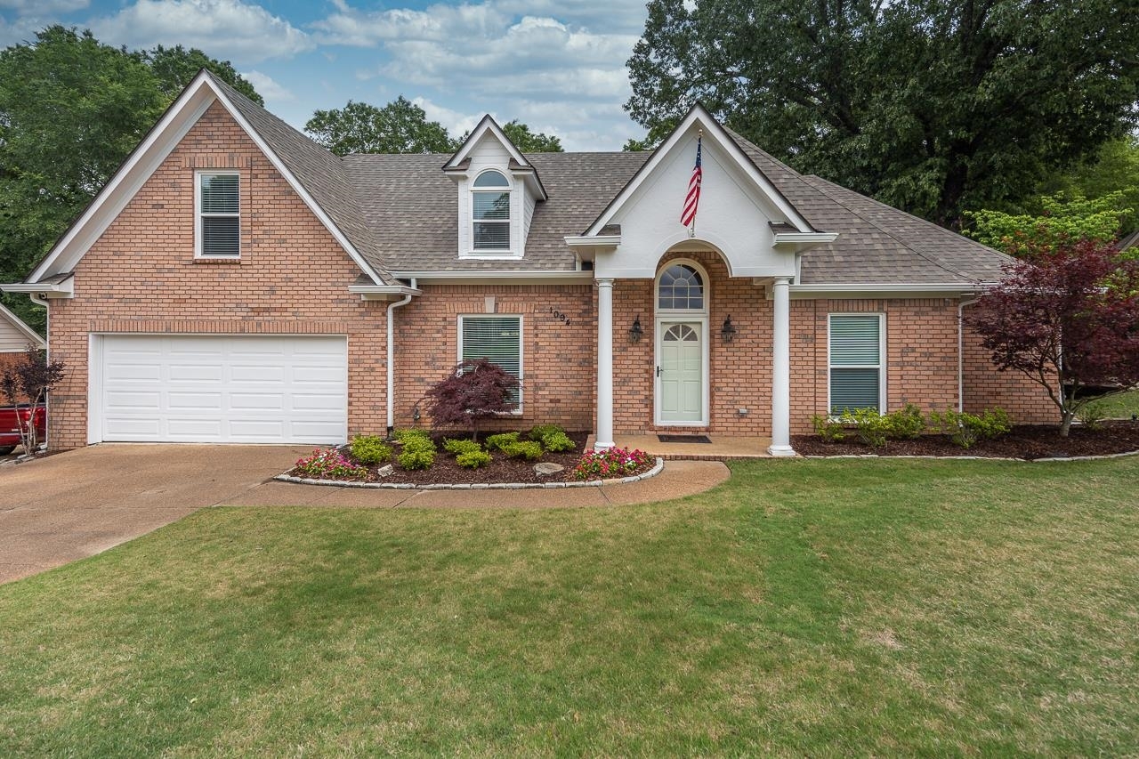 1094 Heather Lake Dr  Collierville TN 38017 photo