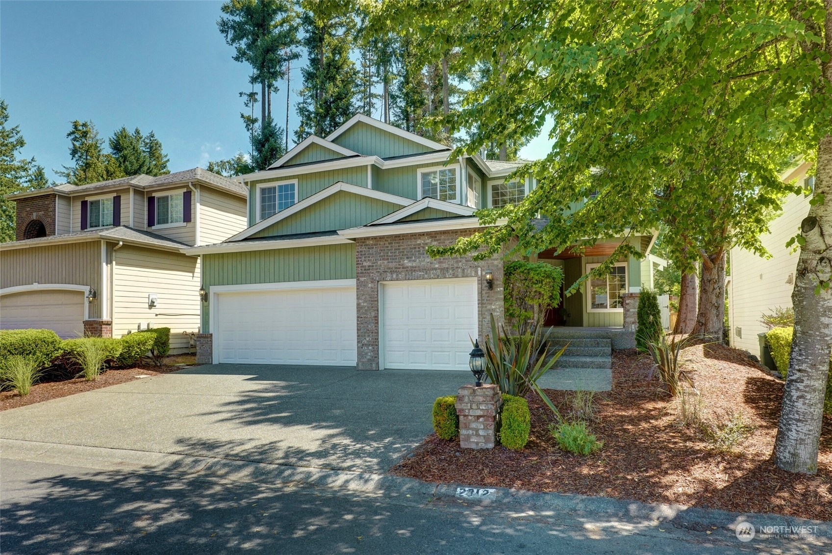 Property Photo:  2812 257th Place SE  WA 98075 