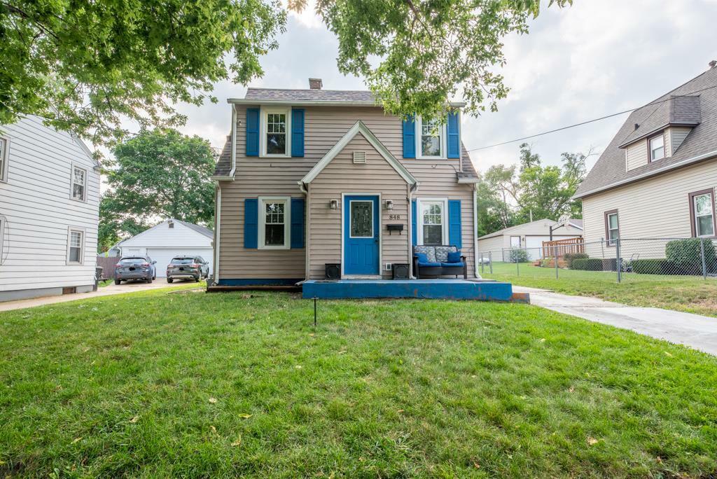 Property Photo:  848 Cleveland Street  WI 53511 