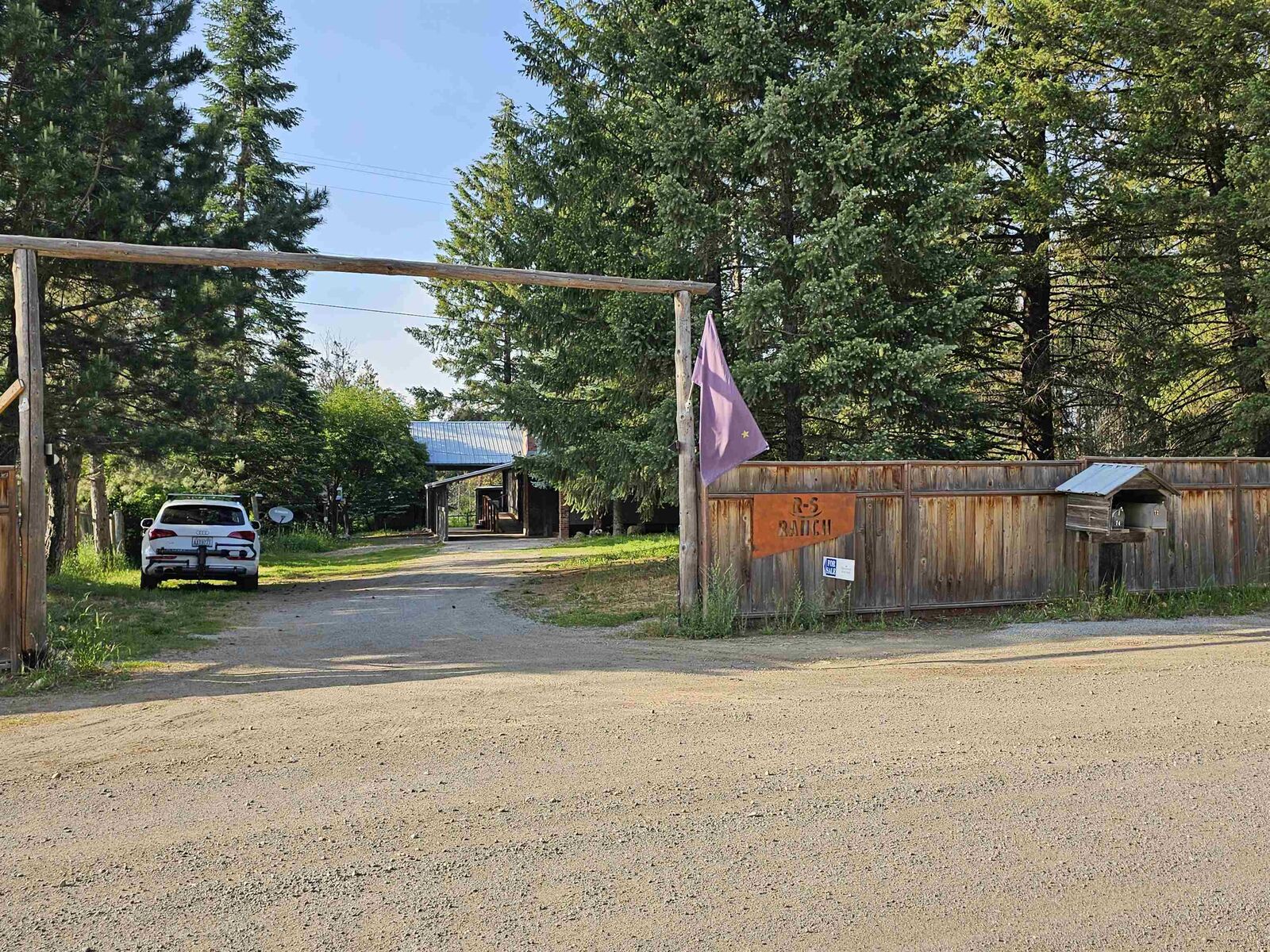 Property Photo: 72 Buckcreek Rd WA 99156
