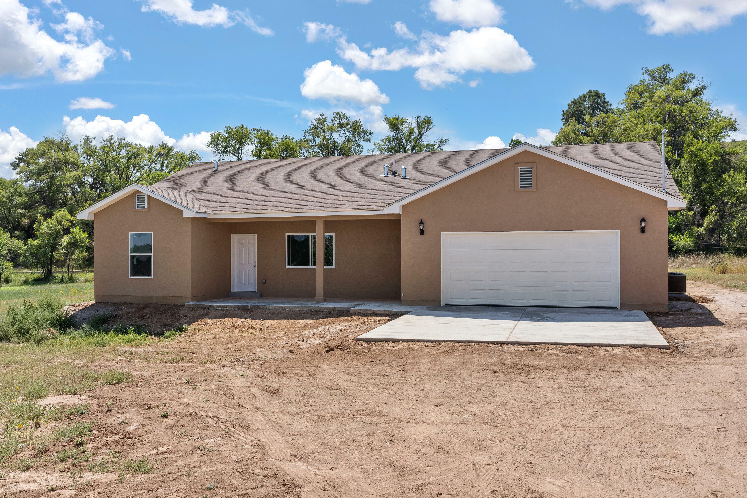 Property Photo:  62 N Vista Valle Drive  NM 87059 