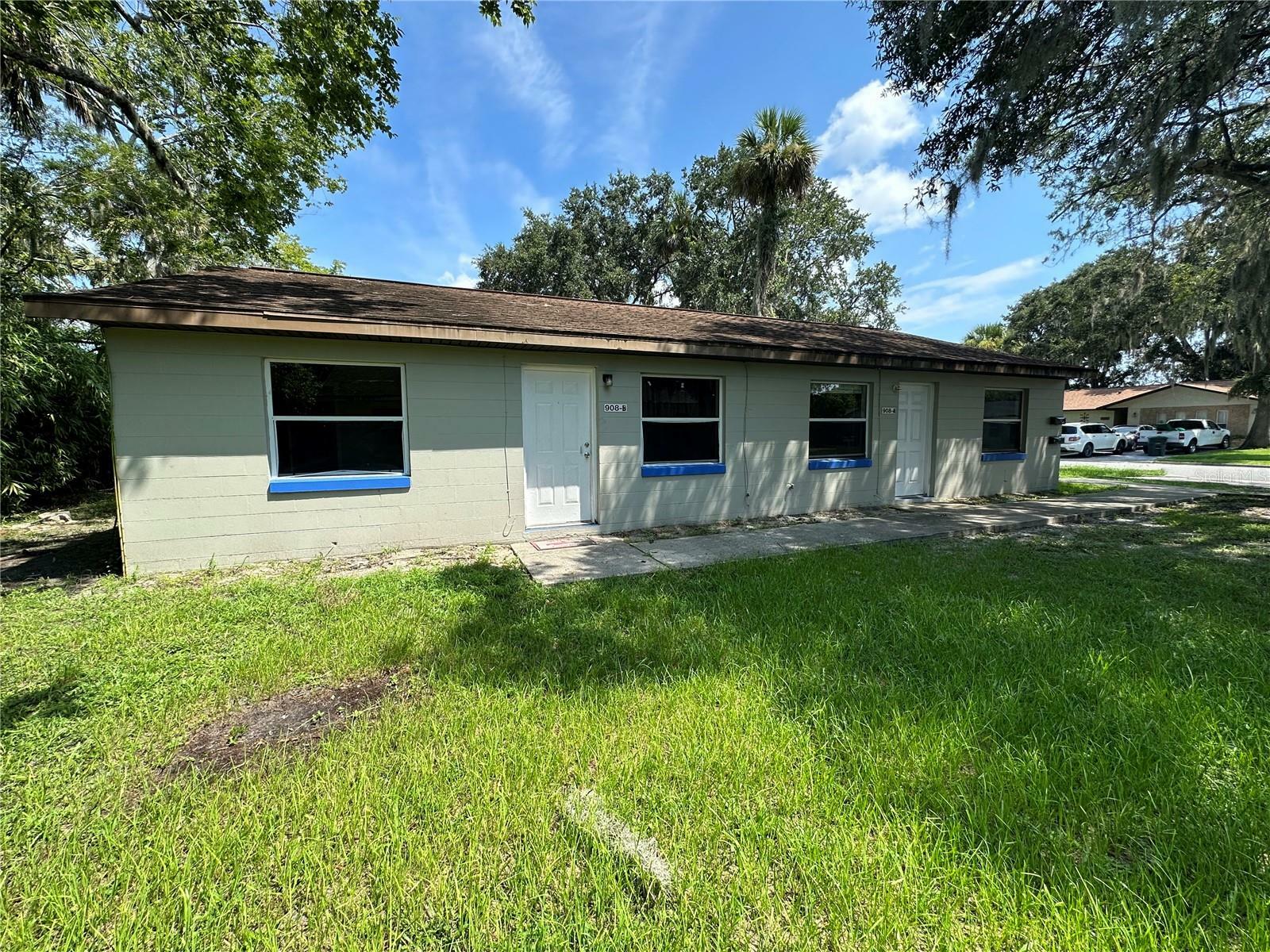 Property Photo:  908 Lora Street  FL 32114 