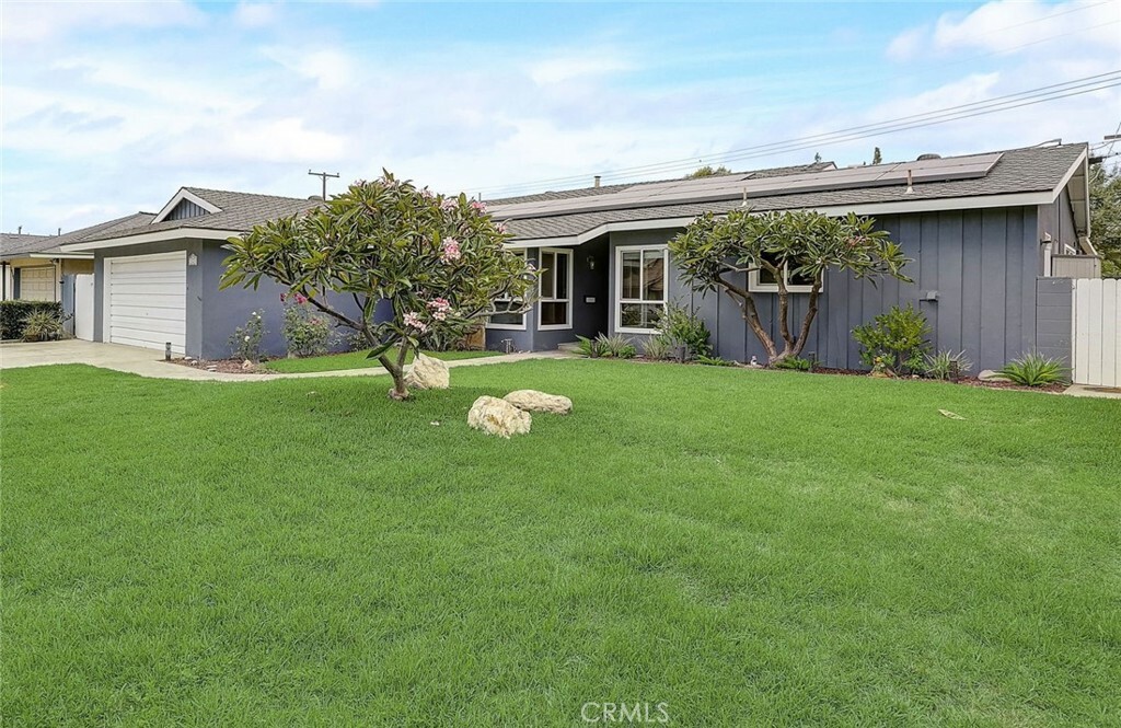 Property Photo:  1421 E Concord Avenue  CA 92867 