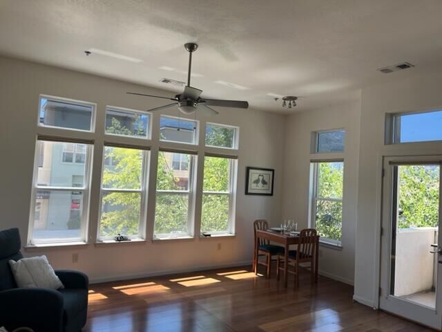 Property Photo: 479 Russell Street 202 OR 97520