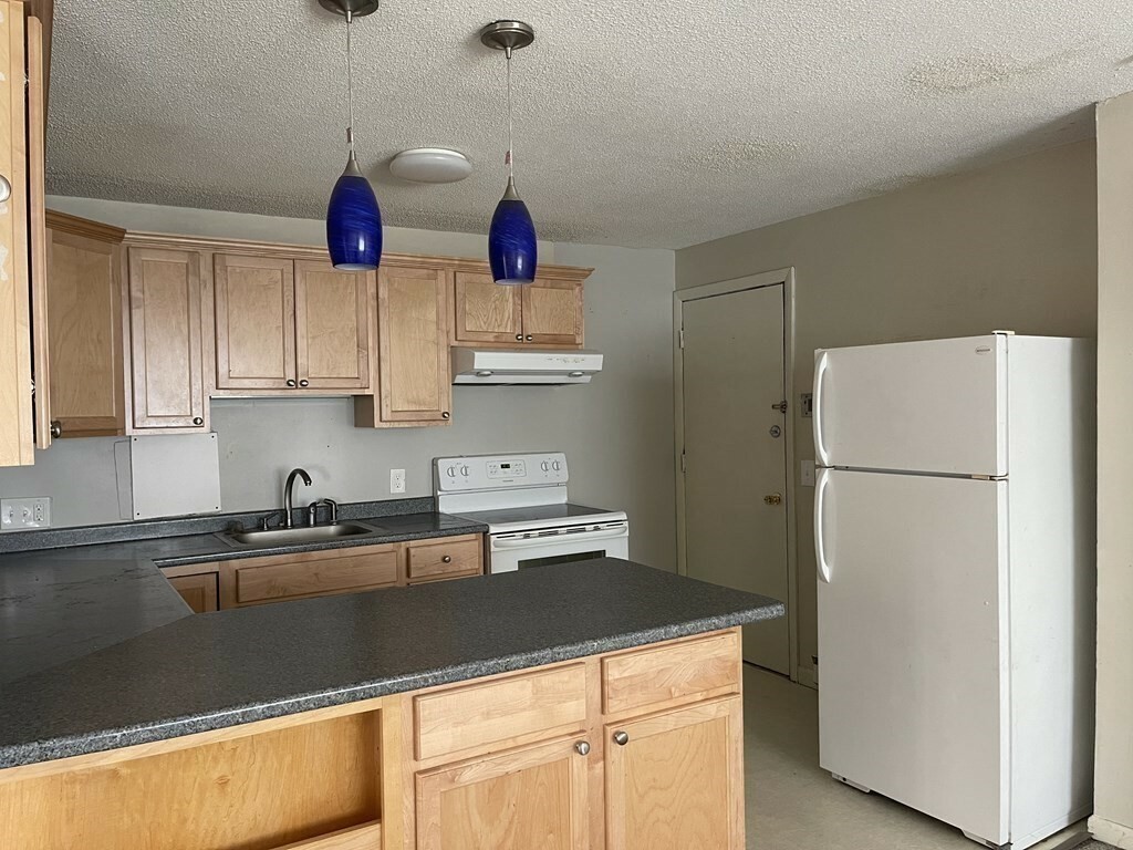 Property Photo: 5 Turnpike Road 229 MA 01469