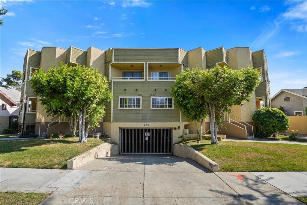 Property Photo: 530 Pioneer Drive 4 CA 91203
