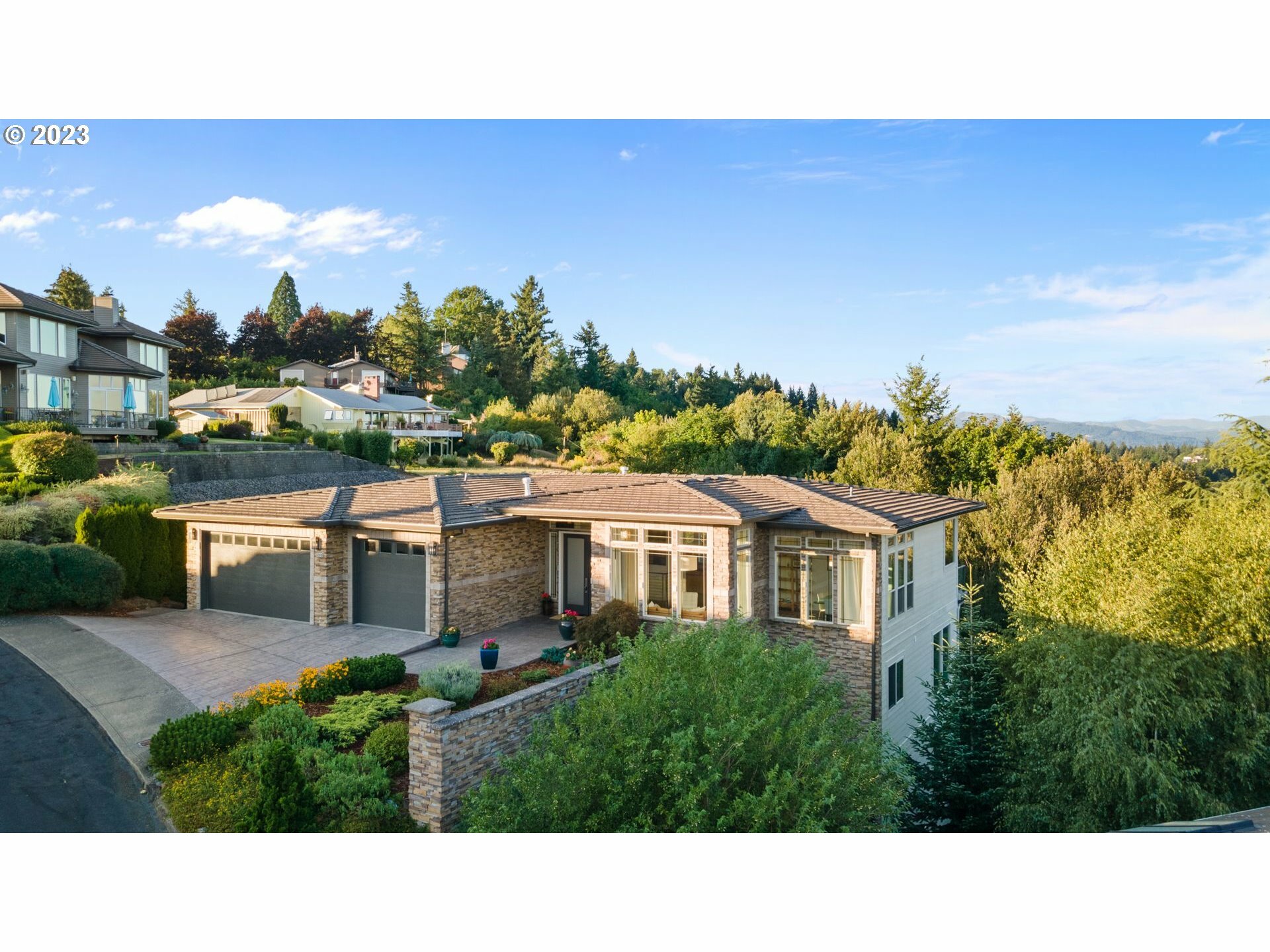 Property Photo: 630 NW View Ridge St WA 98607