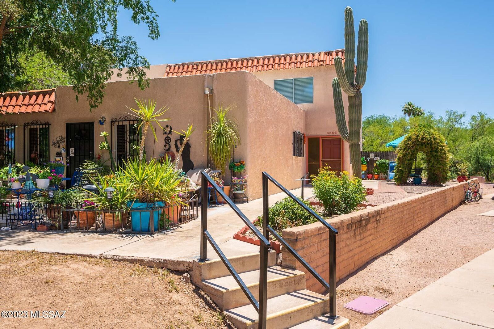 Property Photo:  6556 Calle La Paz C  AZ 85715 