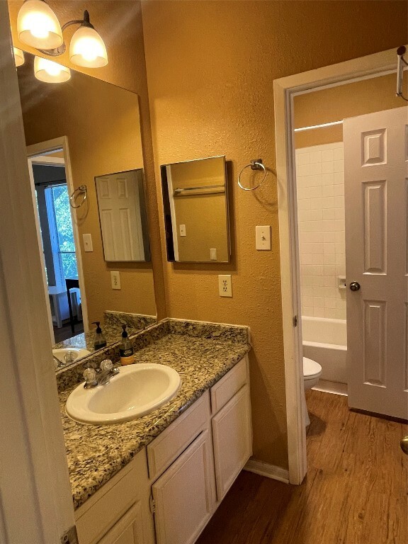 Property Photo:  2901 San Jacinto Boulevard 301  TX 78705 