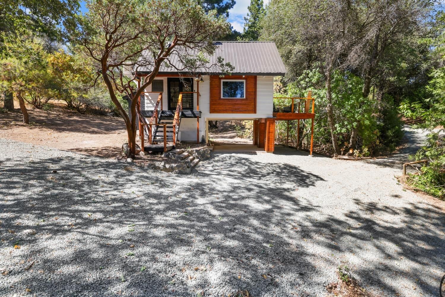 Property Photo:  35772 Highland Drive W  CA 93669 