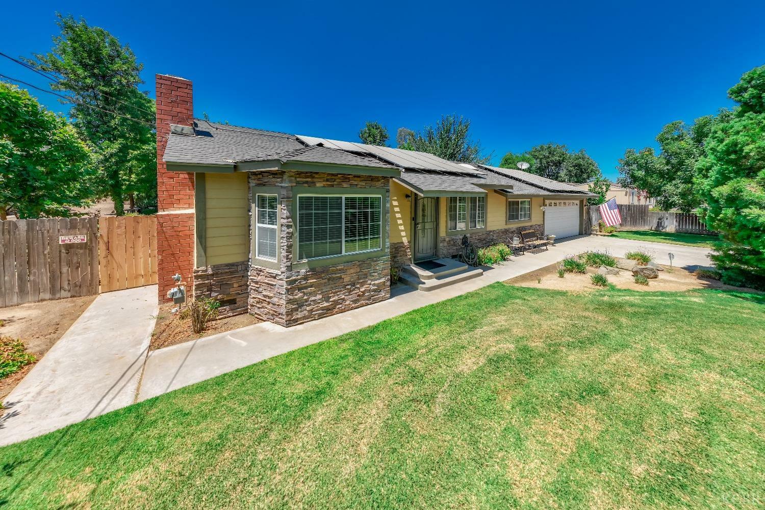 Property Photo:  10618 9 1/8 Avenue  CA 93230 