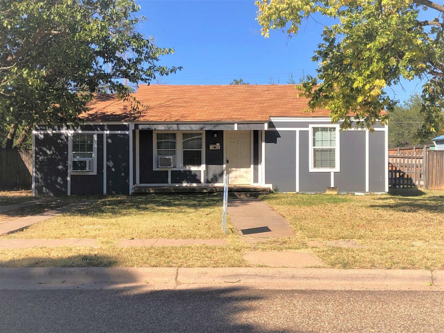 Property Photo:  2616 41st Street  TX 79413 