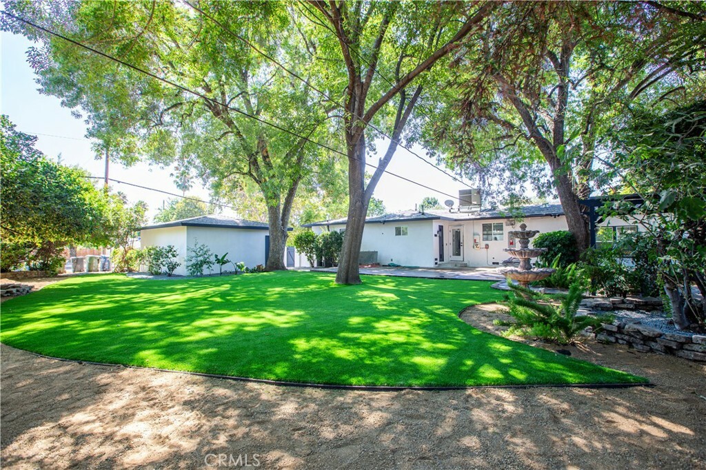 Property Photo:  19503 Cantara Street  CA 91335 